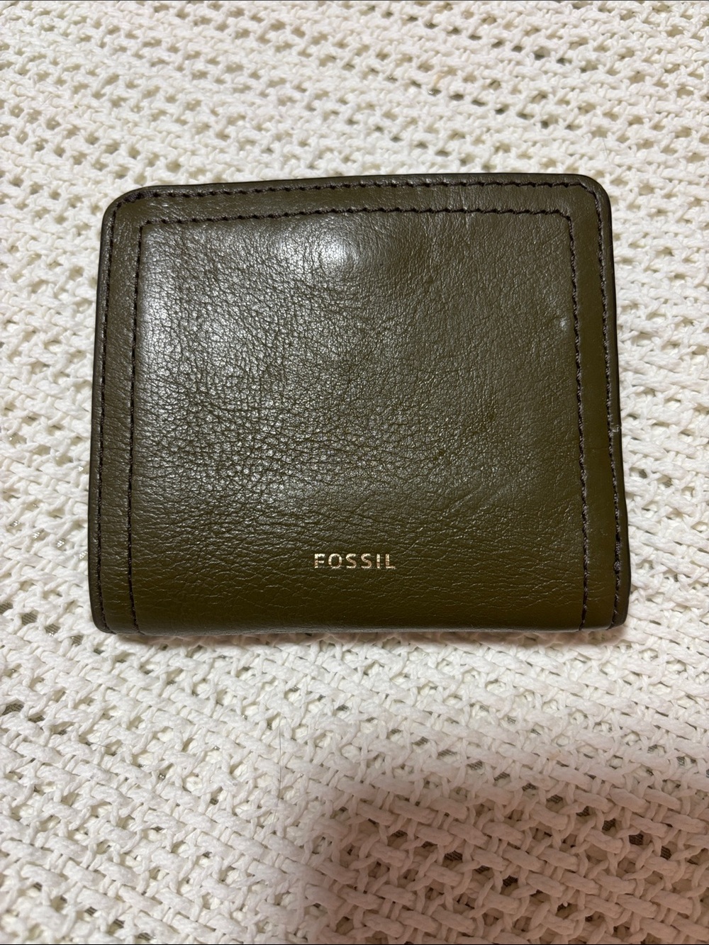 Fossil Olive Green Leather Compact Wallet with Gold Logo